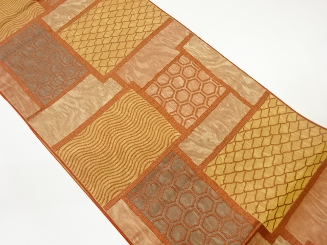 変わり格子に古典柄模様織出し名古屋帯